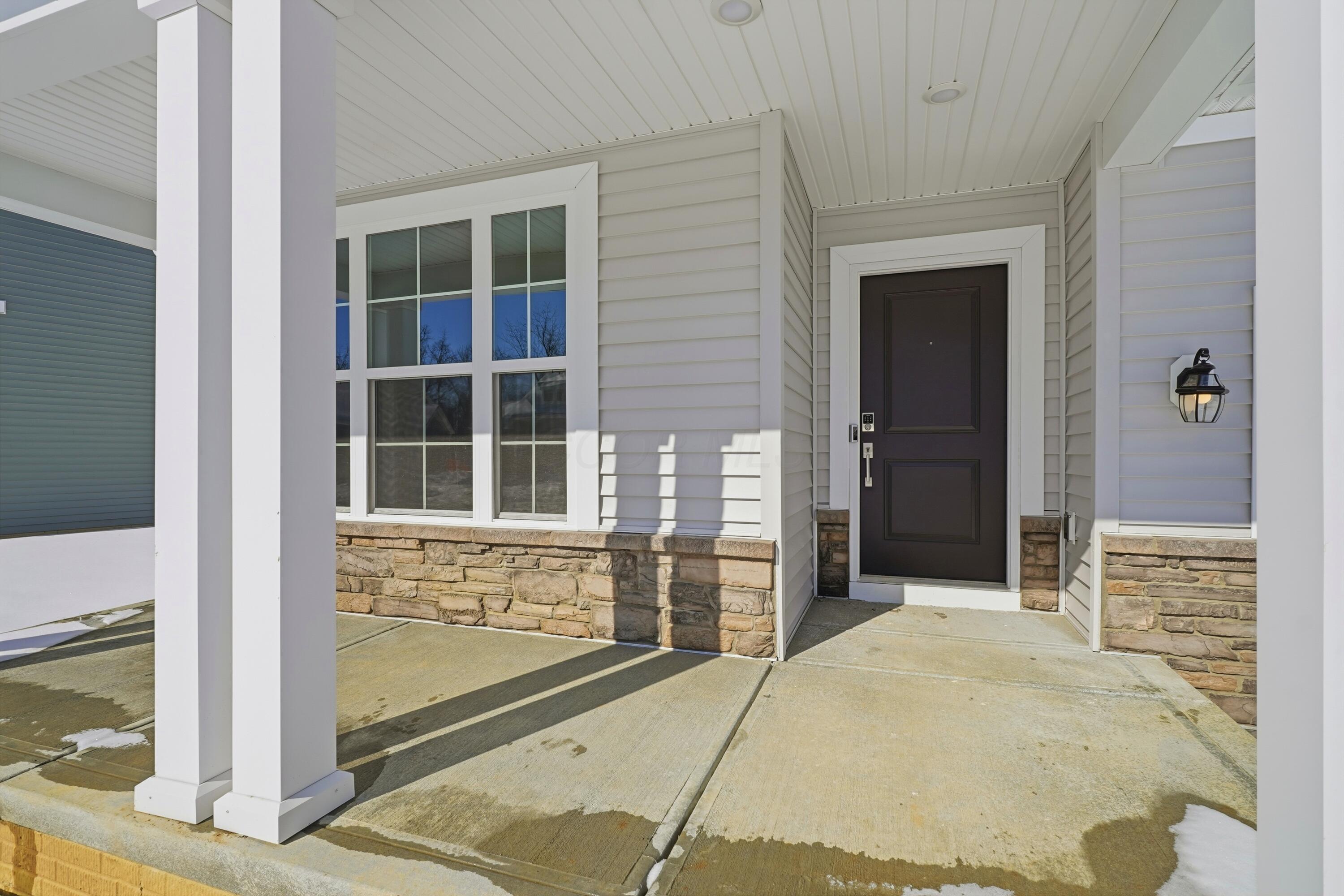 284 Olympic Loop Commercial Point, OH 43116 - Photo 2 of 44 Exterior
