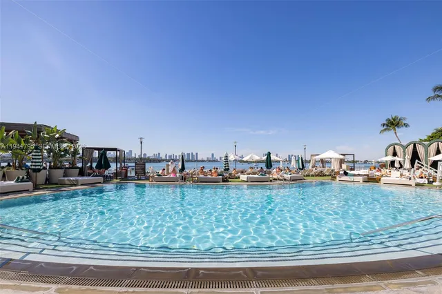 $3,595 | 1100 West Avenue, Unit 827, Miami Beach, FL 33139