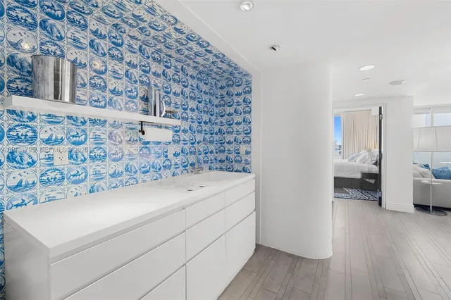 $3,595 | 1100 West Avenue, Unit 827, Miami Beach, FL 33139