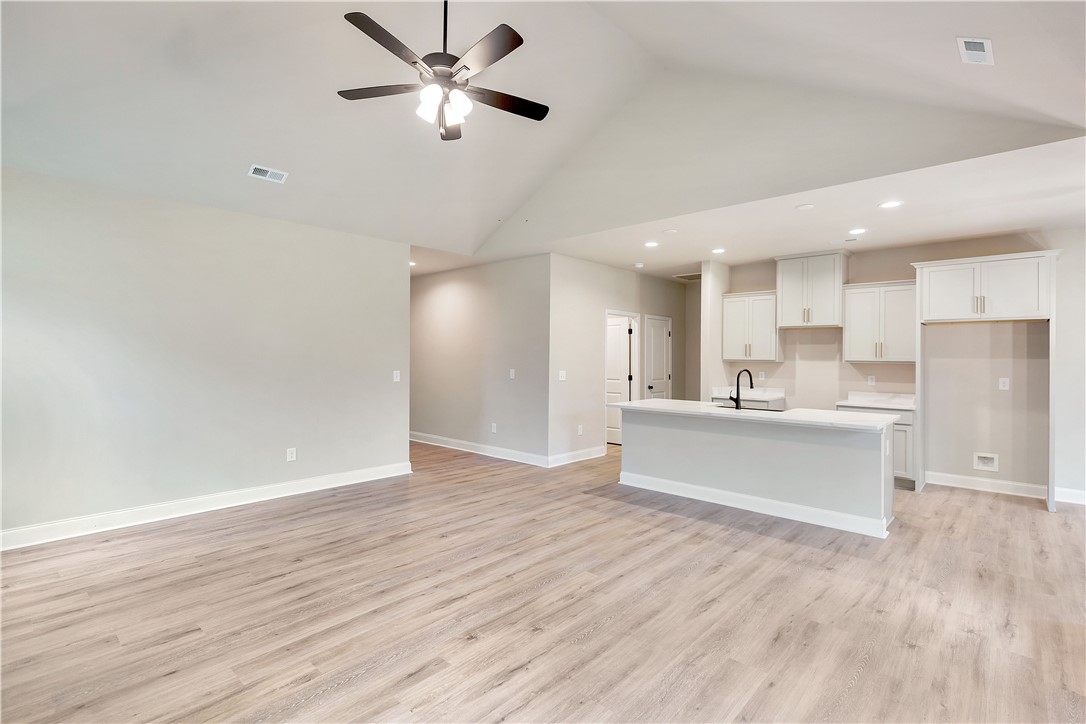 112 Brookridge Drive Anderson, SC 29624 - Photo 4 of 27