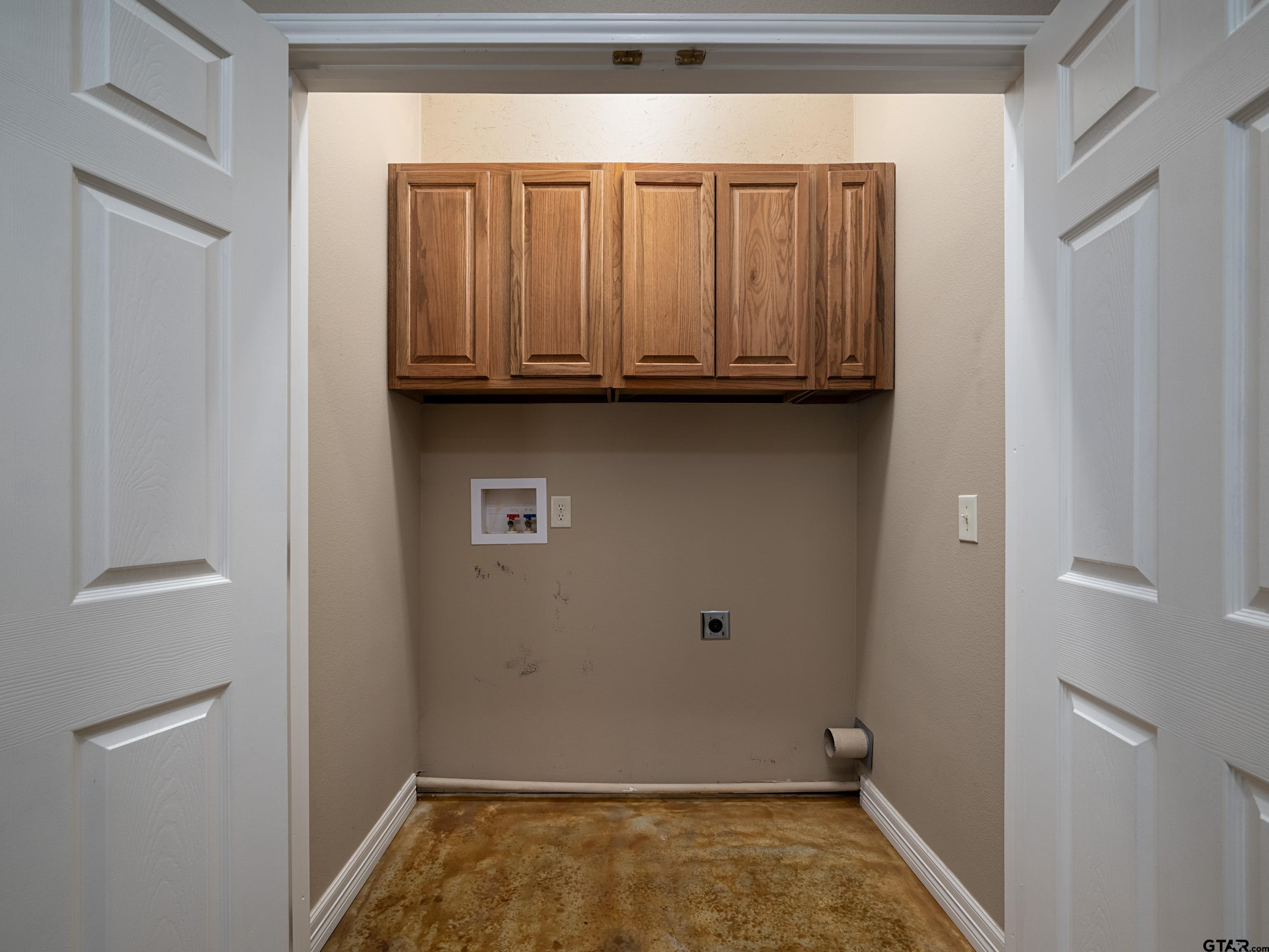 271 Front Street Palestine, TX 75803 - Photo 11 of 25 a view of small space