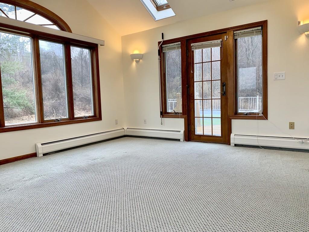 102 Nashua Road Pepperell, MA 01463 - Photo 11 of 30