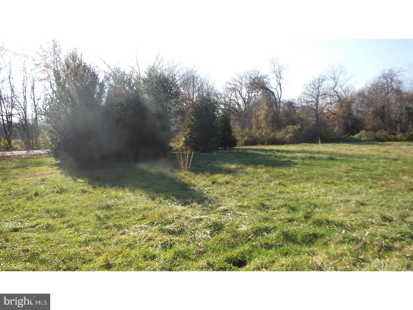 347 Tom Brown Road Moorestown, NJ 08057 - Photo 4 of 4 a picture of a yard