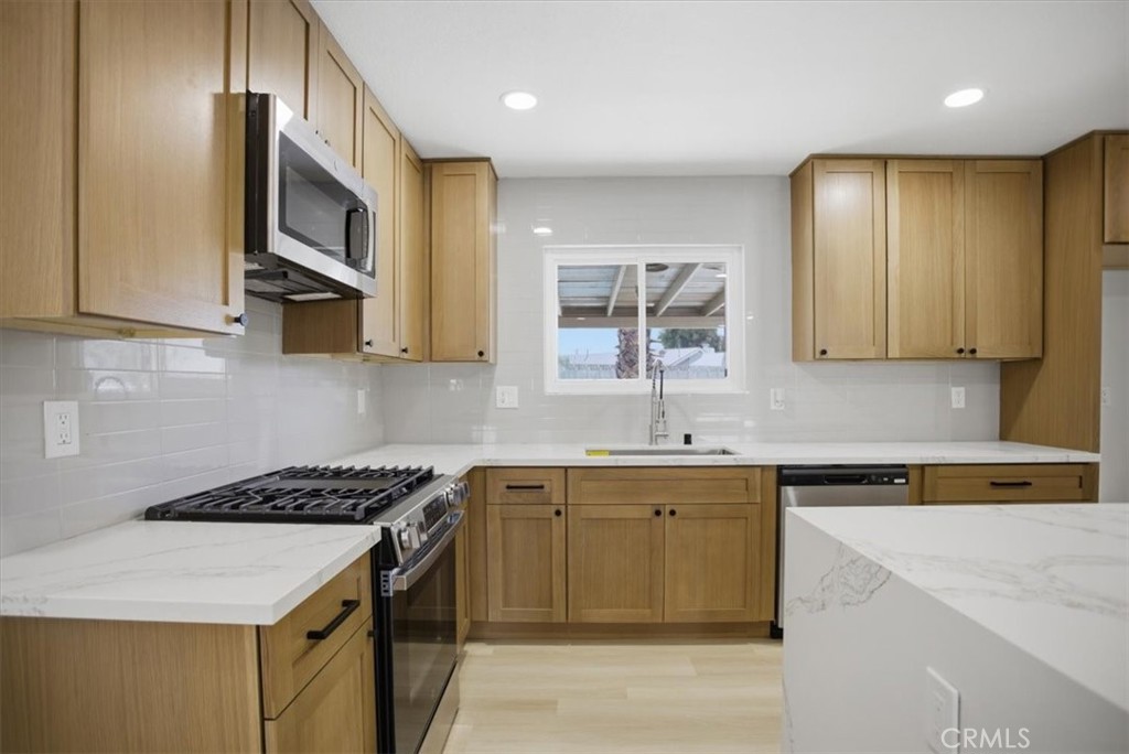 5871 Geremander Avenue Rialto, CA 92377 - Photo 11 of 34
