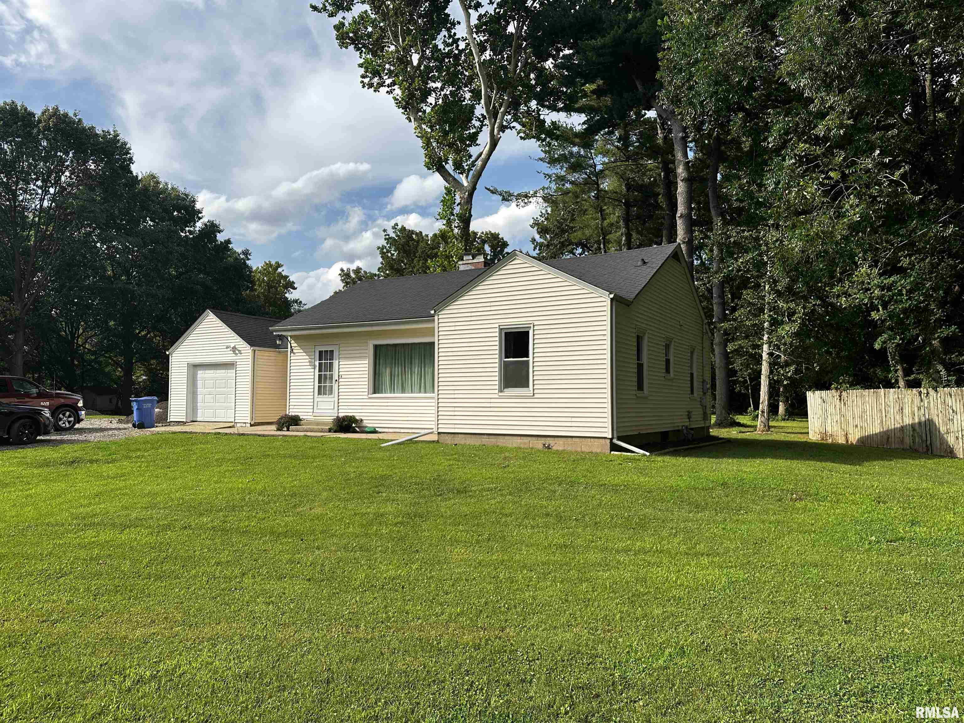 200 Maple Street Athens, IL 62613 - Photo 2 of 17 Gallery Image 2