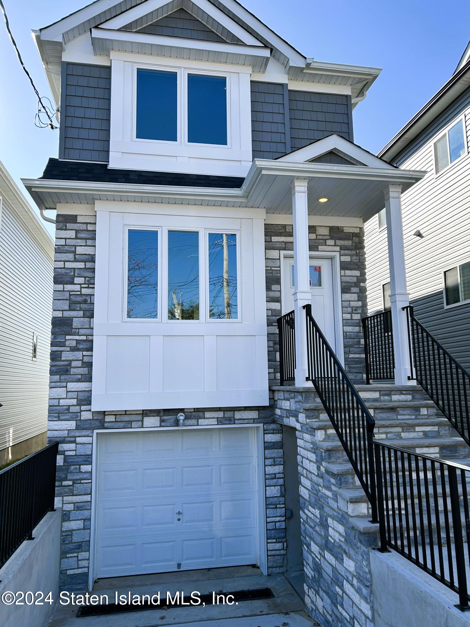 80 Hooker Place Staten Island, NY 10302 - Photo 2 of 38 IMG_1240