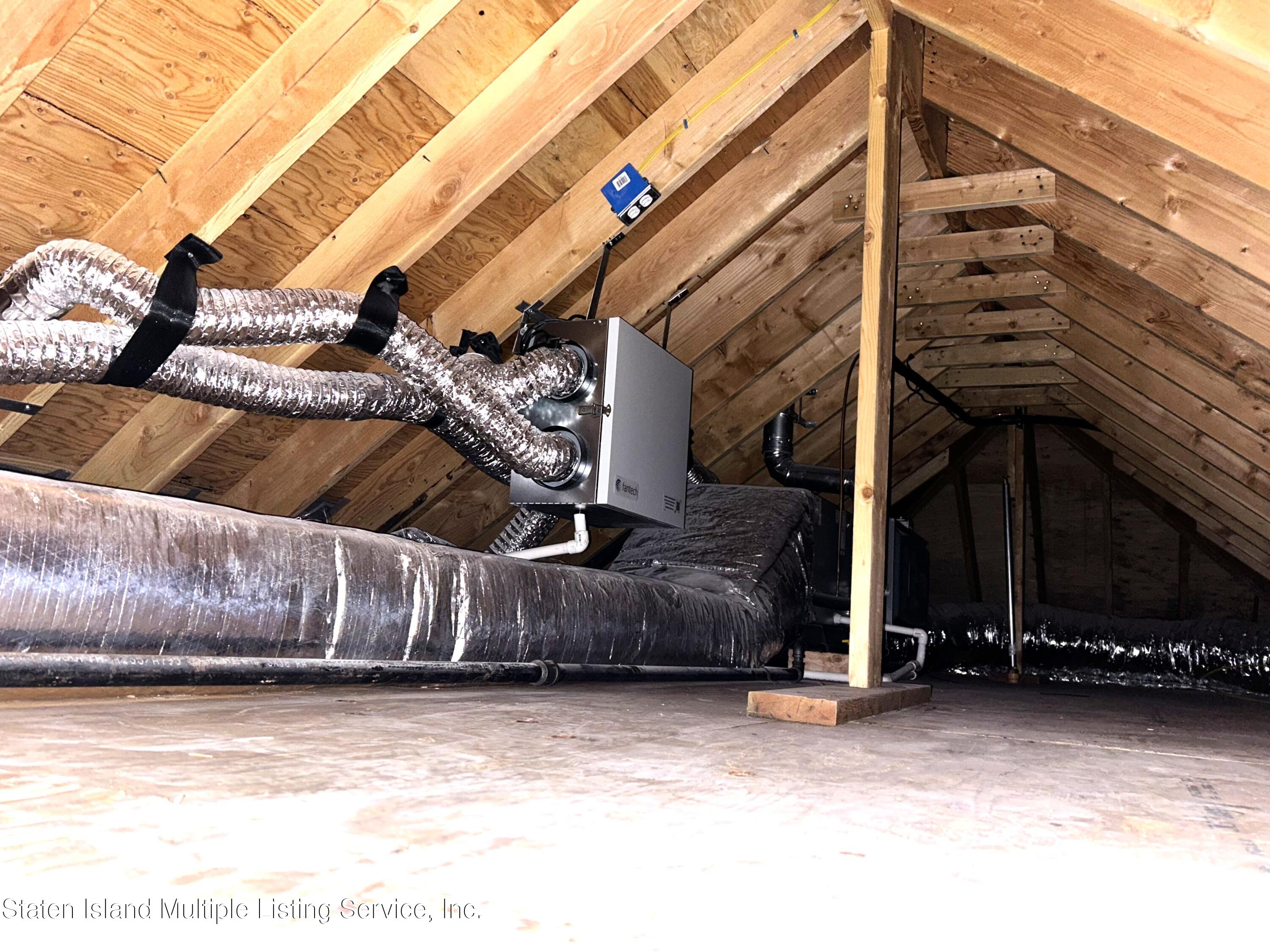 80 Hooker Place Staten Island, NY 10302 - Photo 33 of 38 IMG_9504