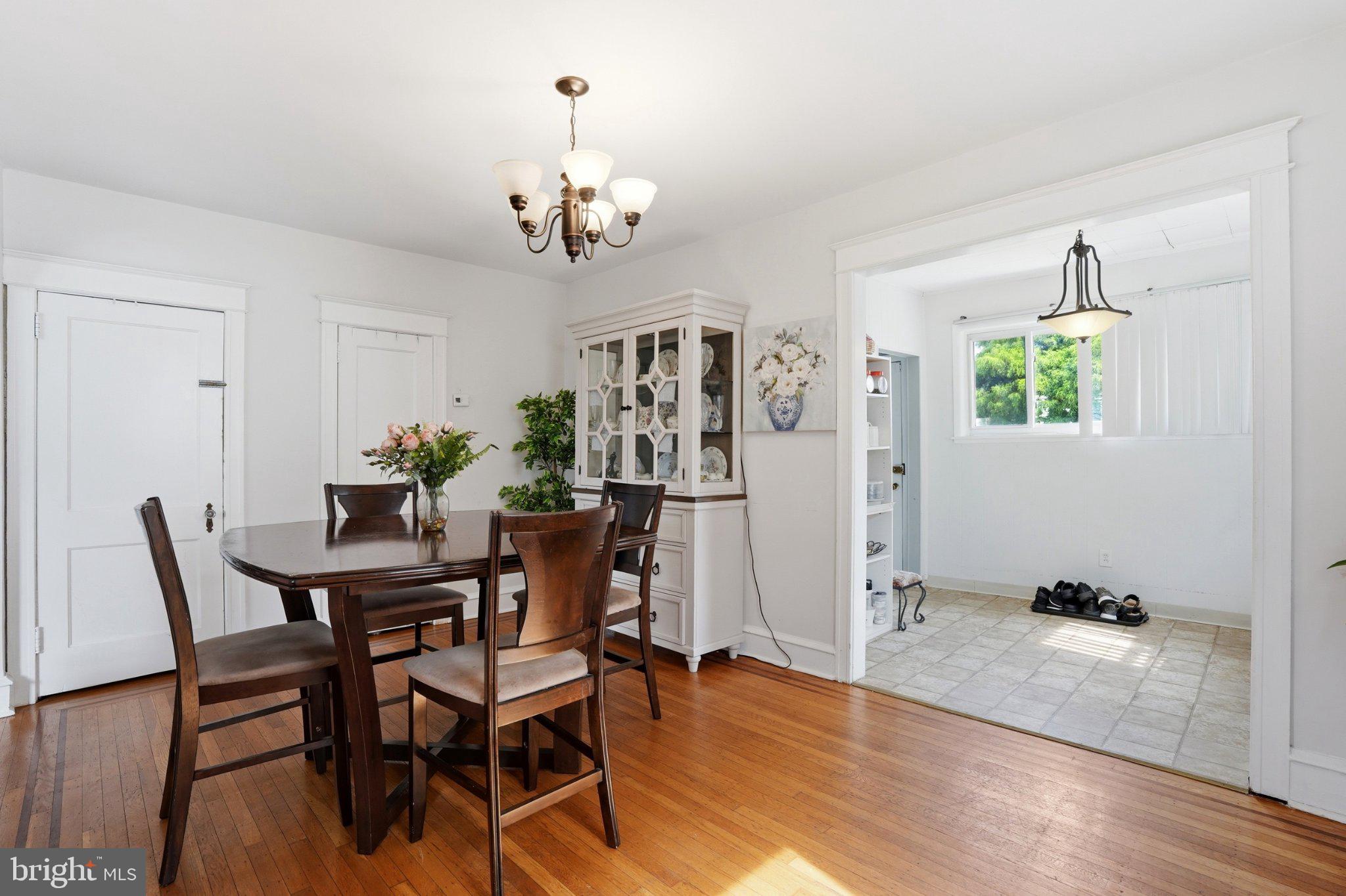 4686 State Road Drexel Hill, PA 19026 - Photo 10 of 21 Bright and inviting dining space.