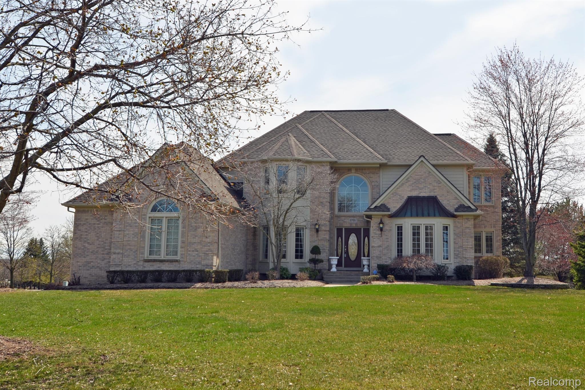 5731 Kirkridge Trail Rochester, MI 48306 - Photo 1 of 41 5731 Kirkridge Trail Front Elevtion.jpg