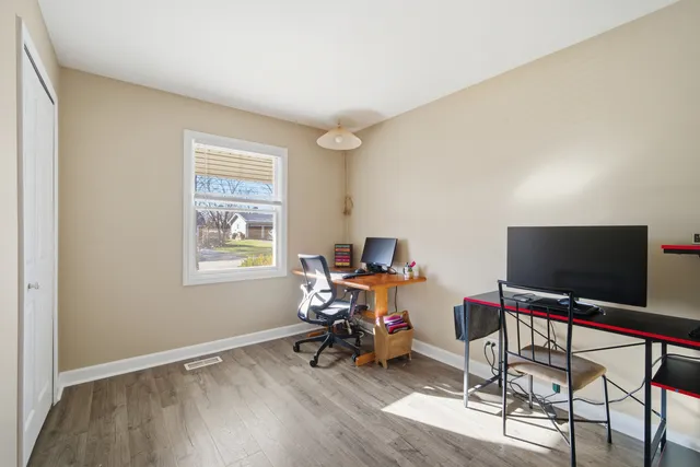 $419,900 | 620 Twisted Oak Lane, Buffalo Grove, IL 60089