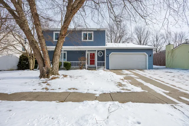 $259,900 | 312 Clover Court, Bloomington, IL 61704