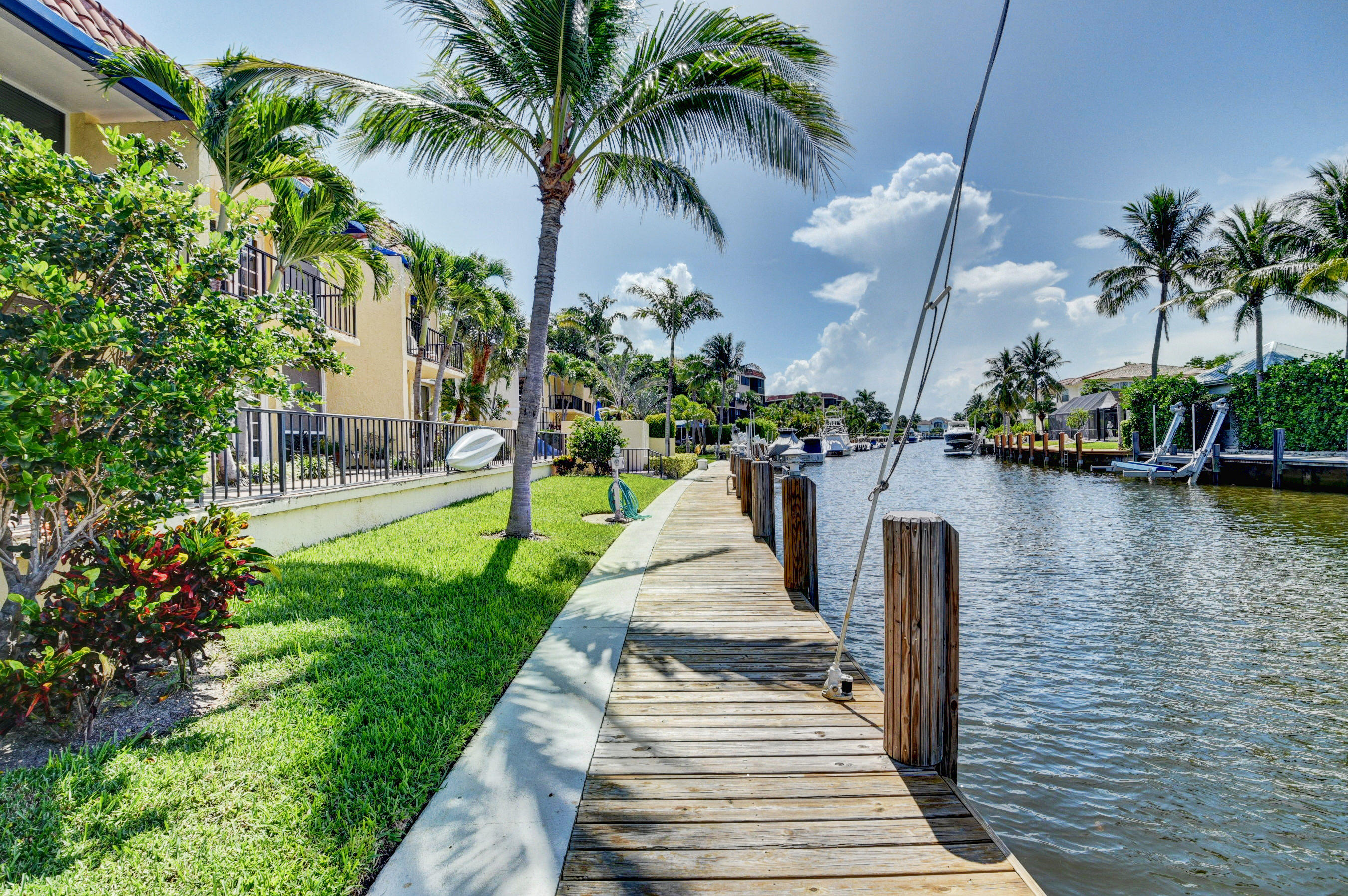 780 Jeffery Street, Unit 1 Boca Raton, FL 33487 - Photo 5 of 53 DSC_4525_6_7_8_9