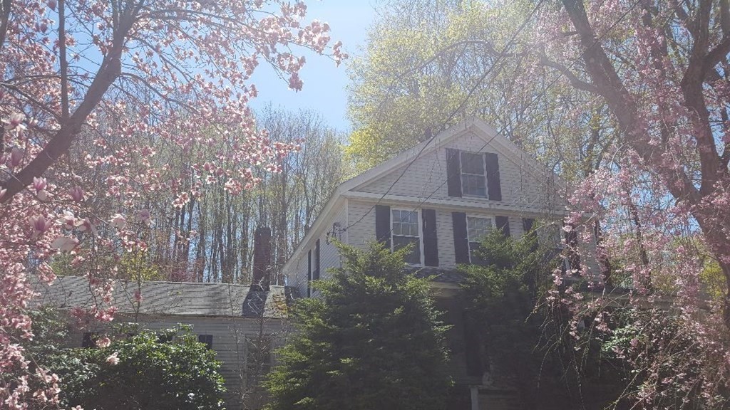 29 Mill Street Rochdale, MA 01542 - Photo 2 of 4