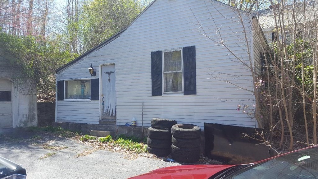 29 Mill Street Rochdale, MA 01542 - Photo 4 of 4