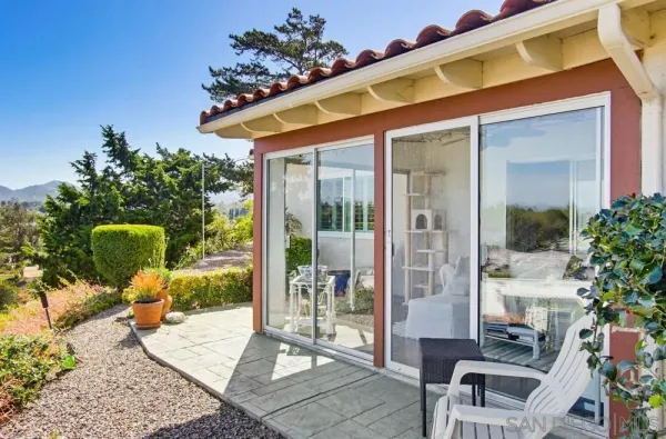 $699,995 | 16677 Diaz Drive, San Diego, CA 92128