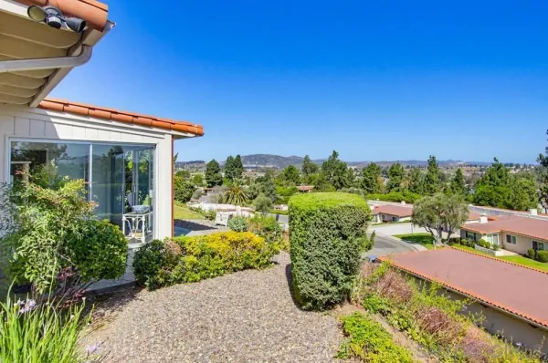 $699,995 | 16677 Diaz Drive, San Diego, CA 92128