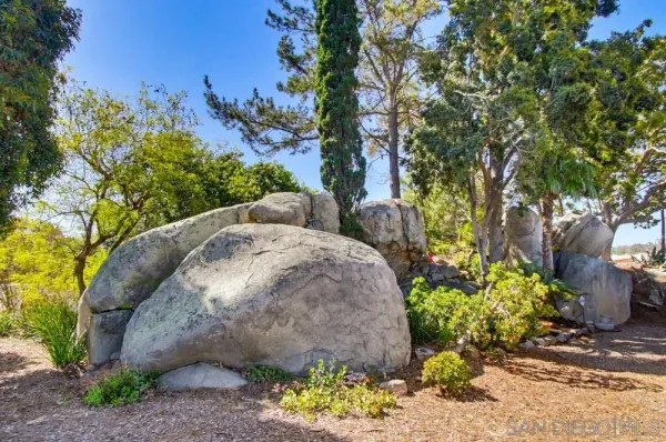 $699,995 | 16677 Diaz Drive, San Diego, CA 92128