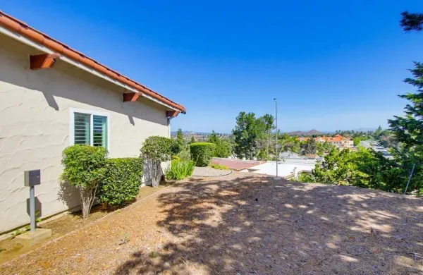 $699,995 | 16677 Diaz Drive, San Diego, CA 92128