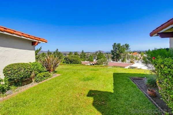 $699,995 | 16677 Diaz Drive, San Diego, CA 92128