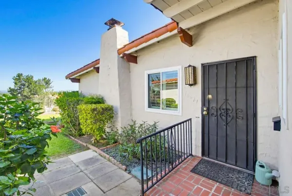 $699,995 | 16677 Diaz Drive, San Diego, CA 92128