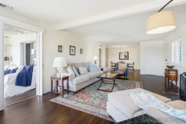 $699,995 | 16677 Diaz Drive, San Diego, CA 92128