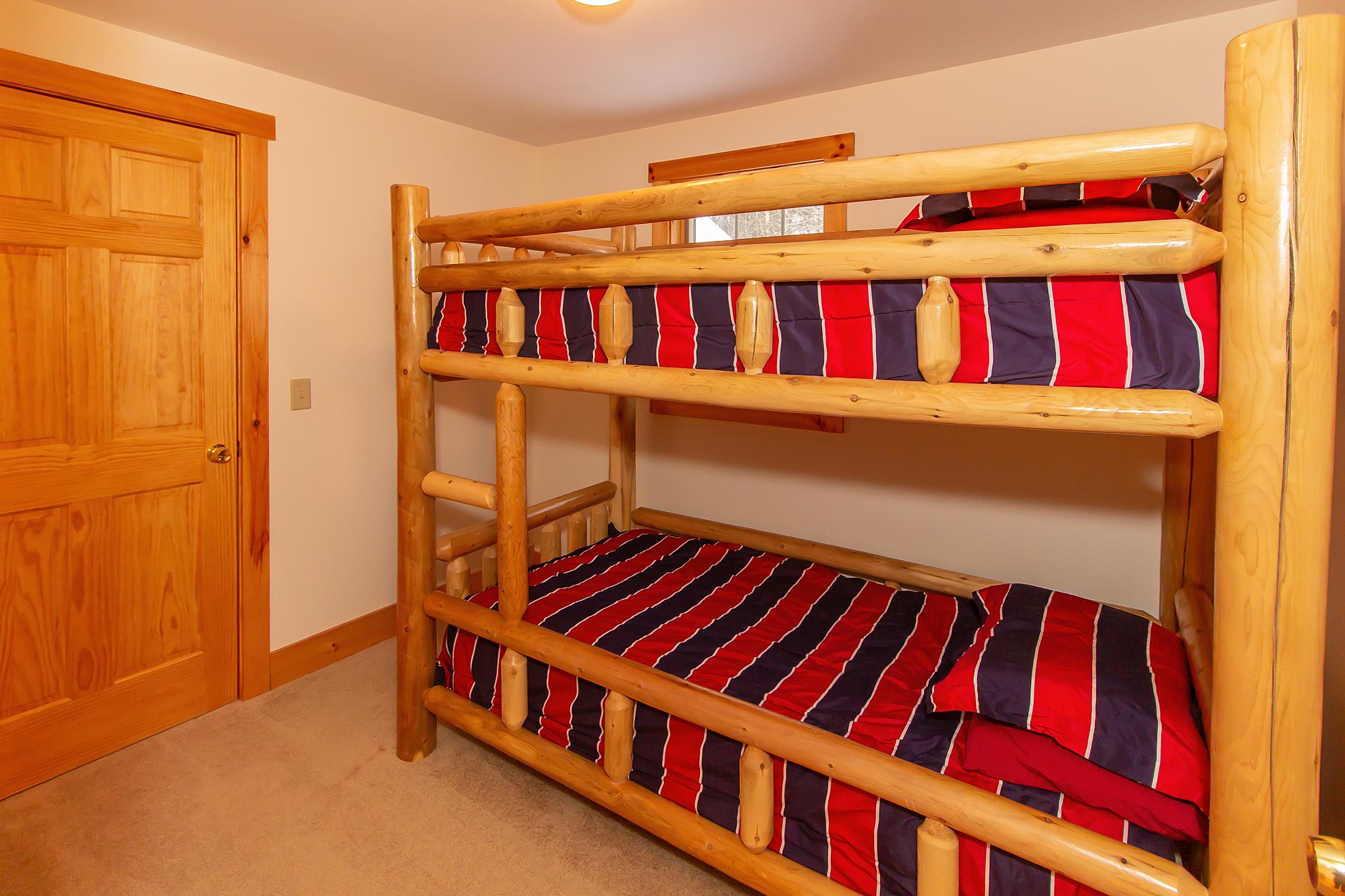 33 Country Club Road West Dover, VT 05356 - Photo 8 of 16