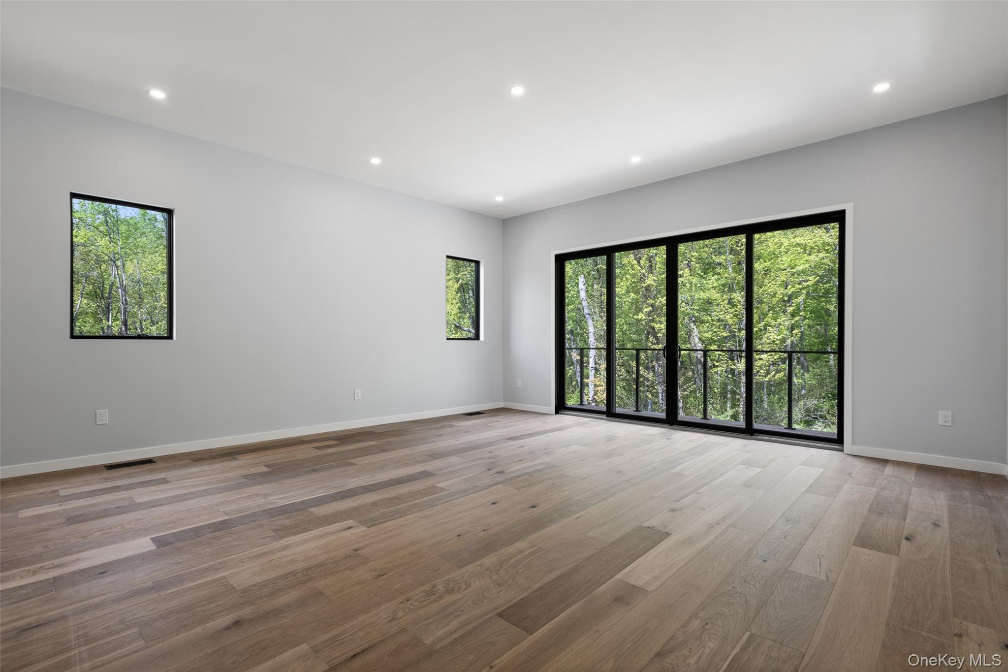 41 Mead Road Armonk, NY 10504 - Photo 15 of 40 Living Room