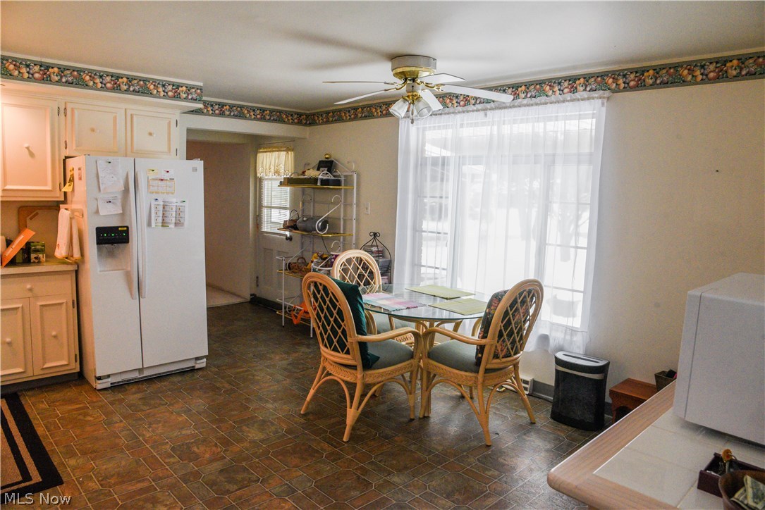 408 Harris Road Richmond Heights, OH 44143 - Photo 8 of 24