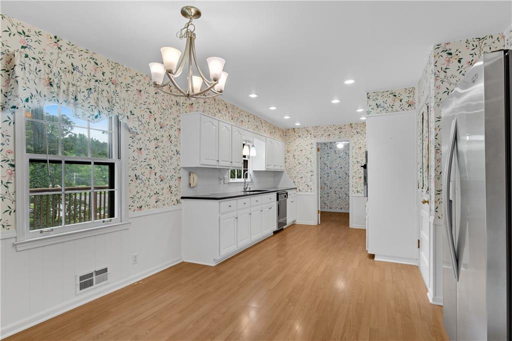 4589 Holliston Road Dunwoody, GA 30360 - Photo 14 of 43