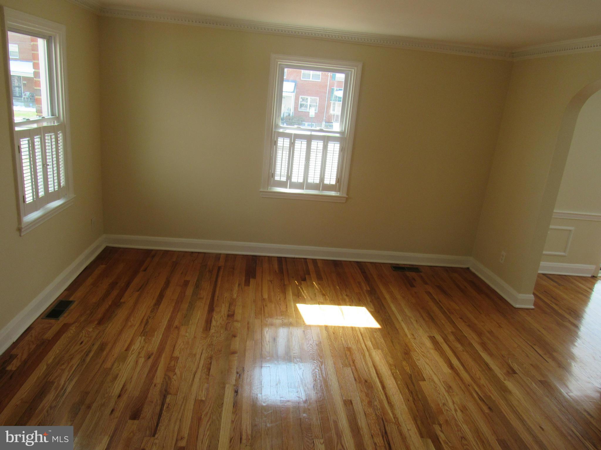 2025 Swansea Road Baltimore, MD 21239 - Photo 3 of 25 Living Room