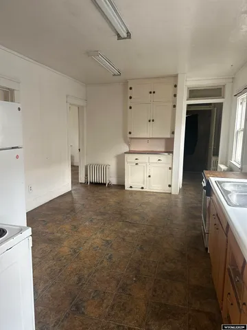 $100,000 | 214 & 214 1/2 M Street, Rock Springs, WY 82901