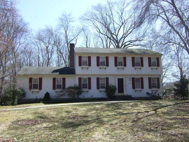 180 Middle Road East Greenwich, RI 02818 - Photo 1 of 6 Exterior Front.