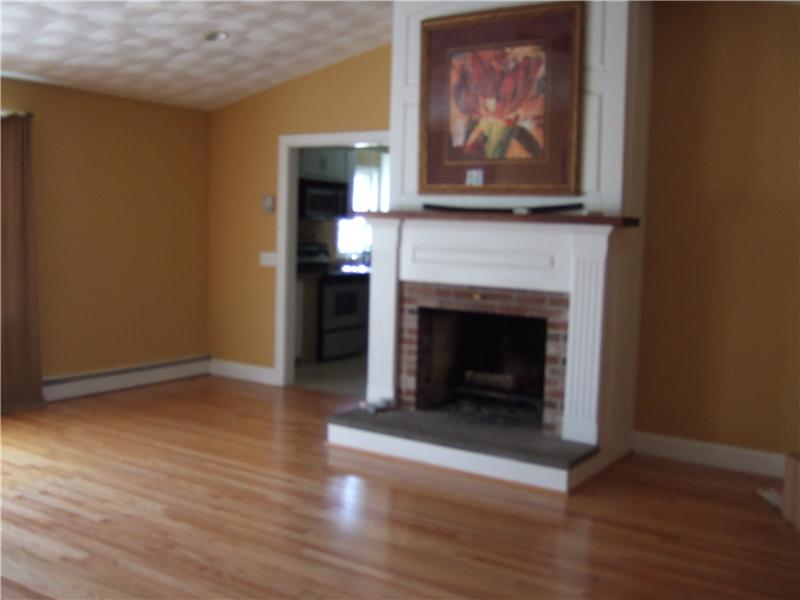 180 Middle Road East Greenwich, RI 02818 - Photo 3 of 6 Den/Family/Great Room.