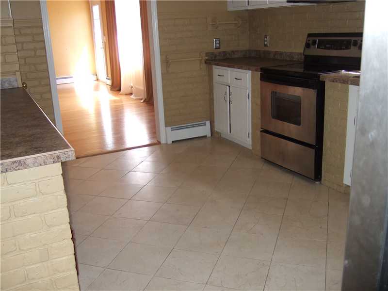 180 Middle Road East Greenwich, RI 02818 - Photo 5 of 6 Kitchen.