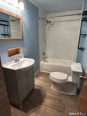 $219,500 | 390 Park Avenue, Torrington, CT 06790