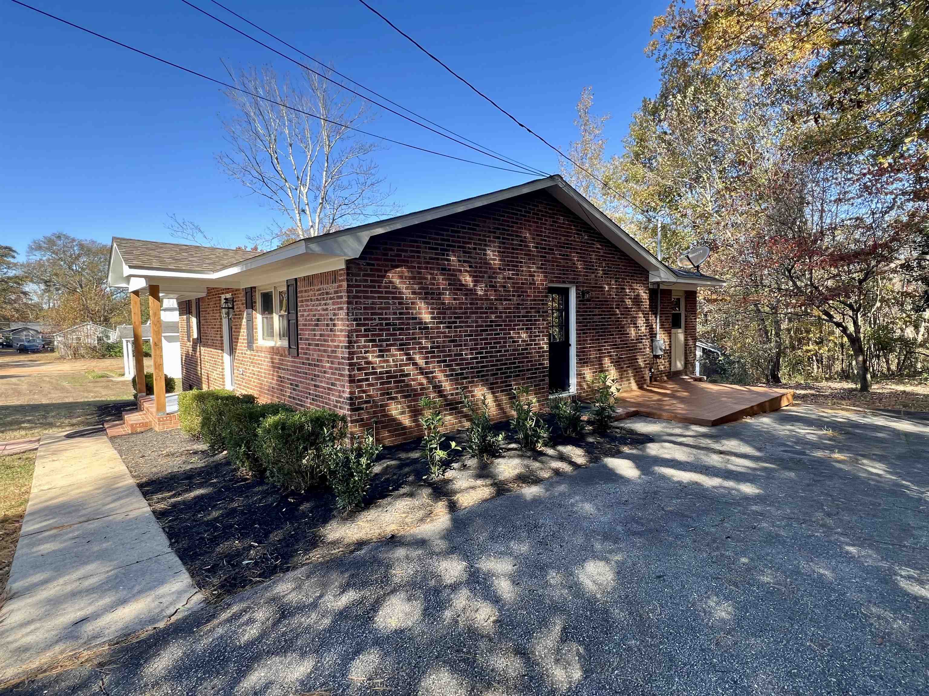 152 South 789 Cowpens, SC 29330 - Photo 2 of 16