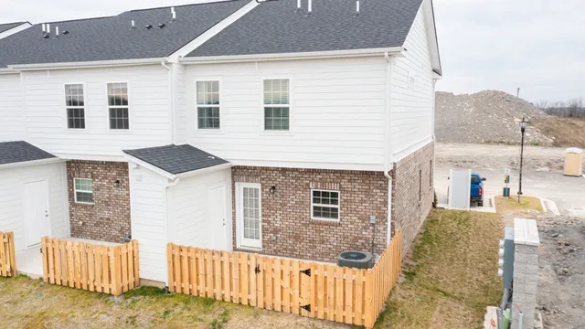 $314,900 | 235 Dry Creek Commons Drive, Unit 206, Goodlettsville, TN 37072