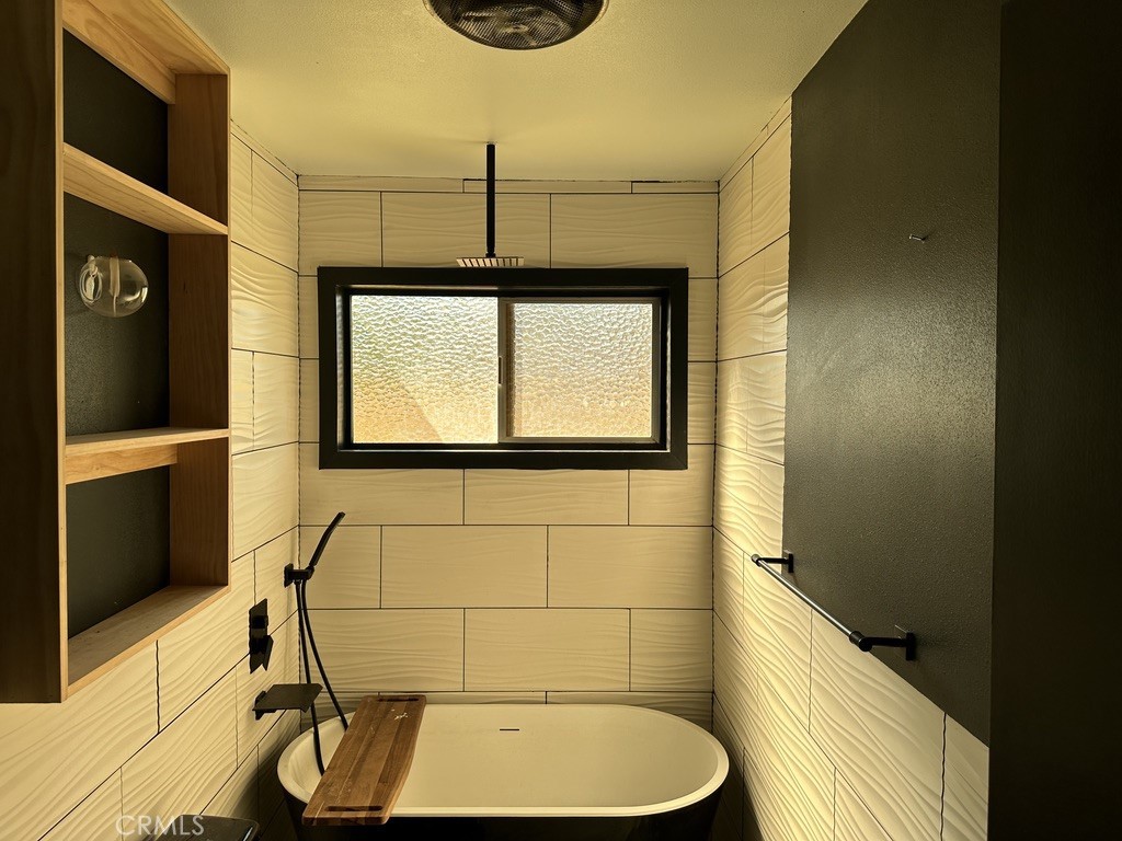 7428 Acoma Trail, Unit 2 Yucca Valley, CA 92284 - Photo 5 of 15 a bathroom with a sink