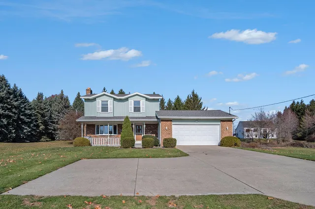 $424,900 | 3783 56th Street Southwest, Grandville, MI 49418