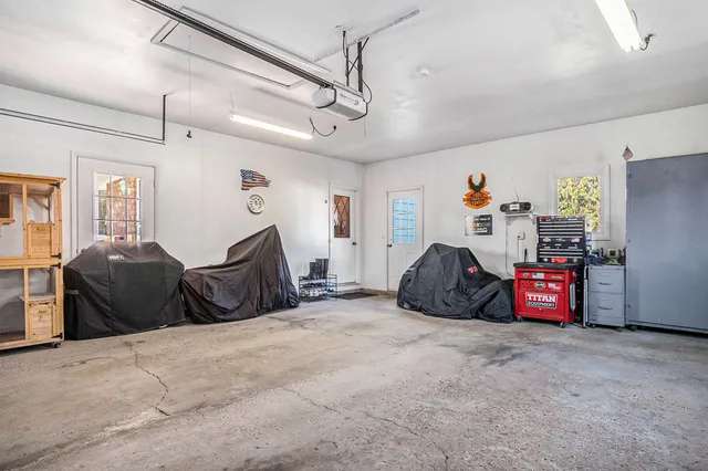 $424,900 | 3783 56th Street Southwest, Grandville, MI 49418