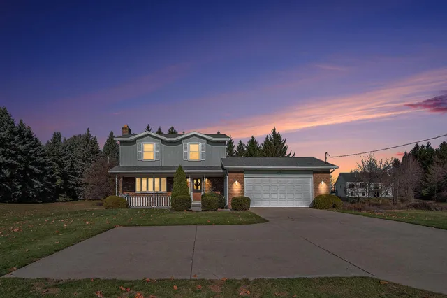 $424,900 | 3783 56th Street Southwest, Grandville, MI 49418