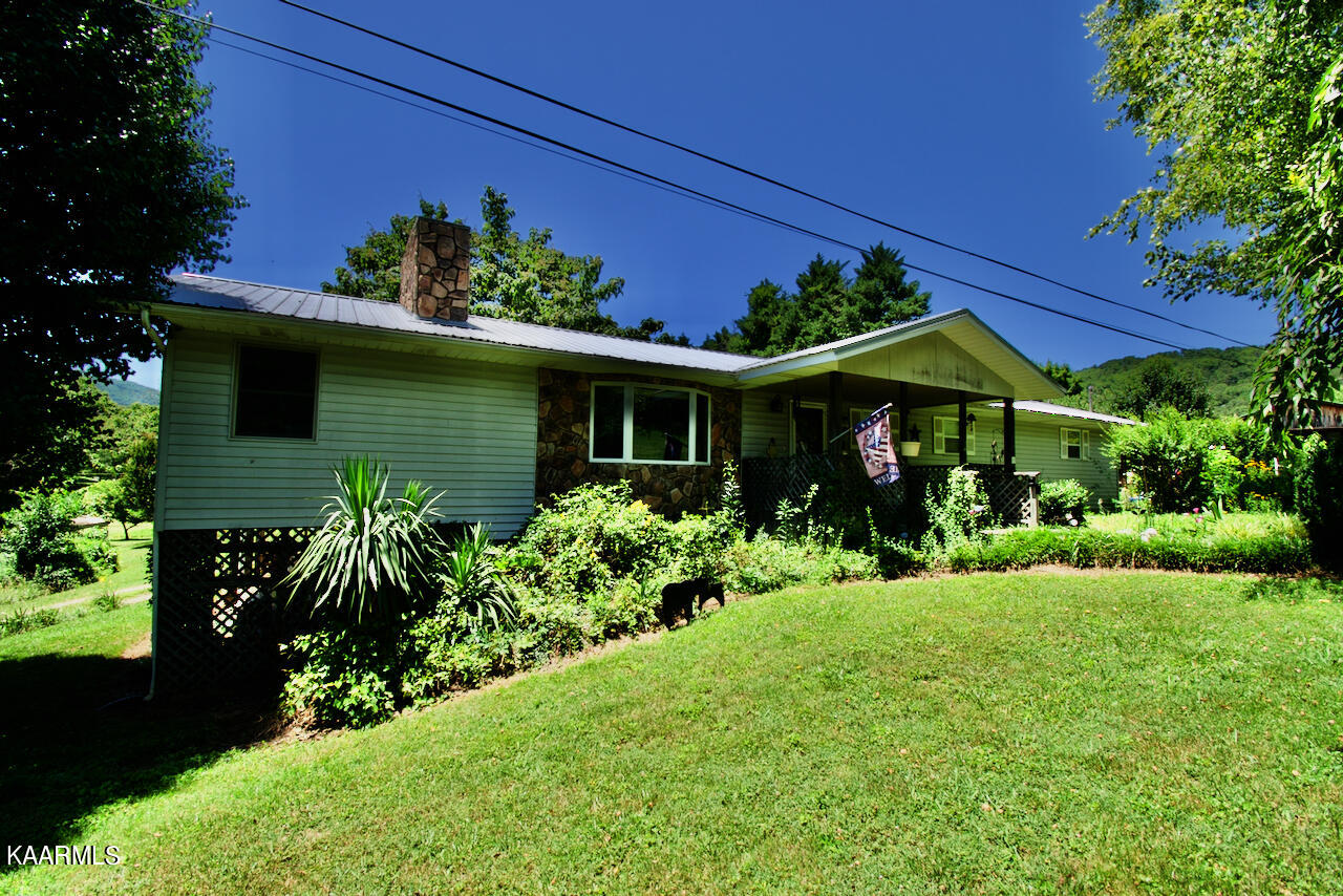 924 Cavern Road Townsend, TN 37882 - Photo 2 of 37 DSC_0585