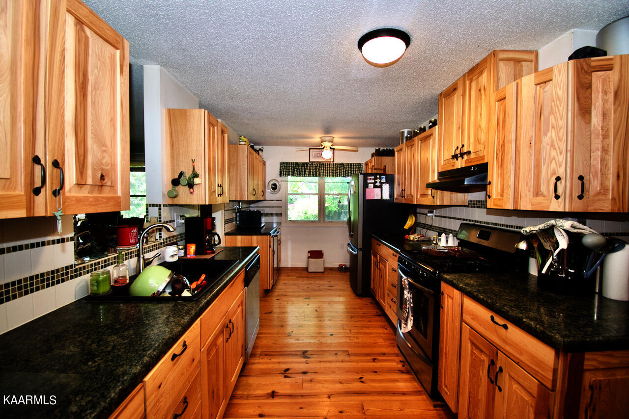 924 Cavern Road Townsend, TN 37882 - Photo 6 of 37 DSC_0596