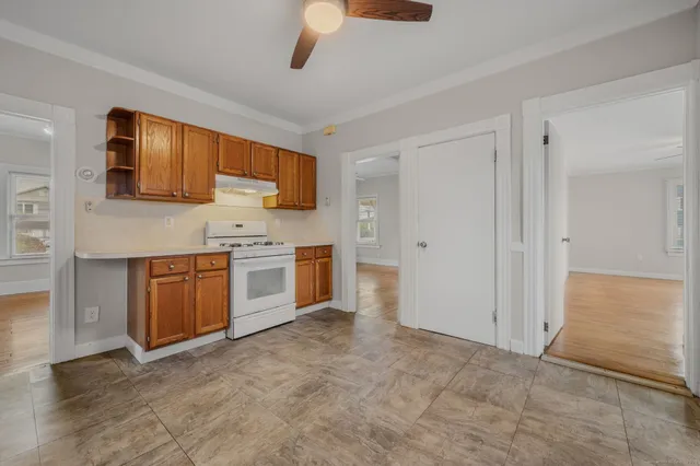 $2,000 | 245 Willetts Avenue, New London, CT 06320