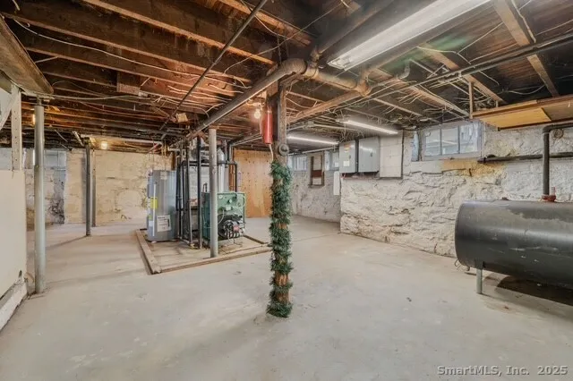 $2,000 | 245 Willetts Avenue, New London, CT 06320