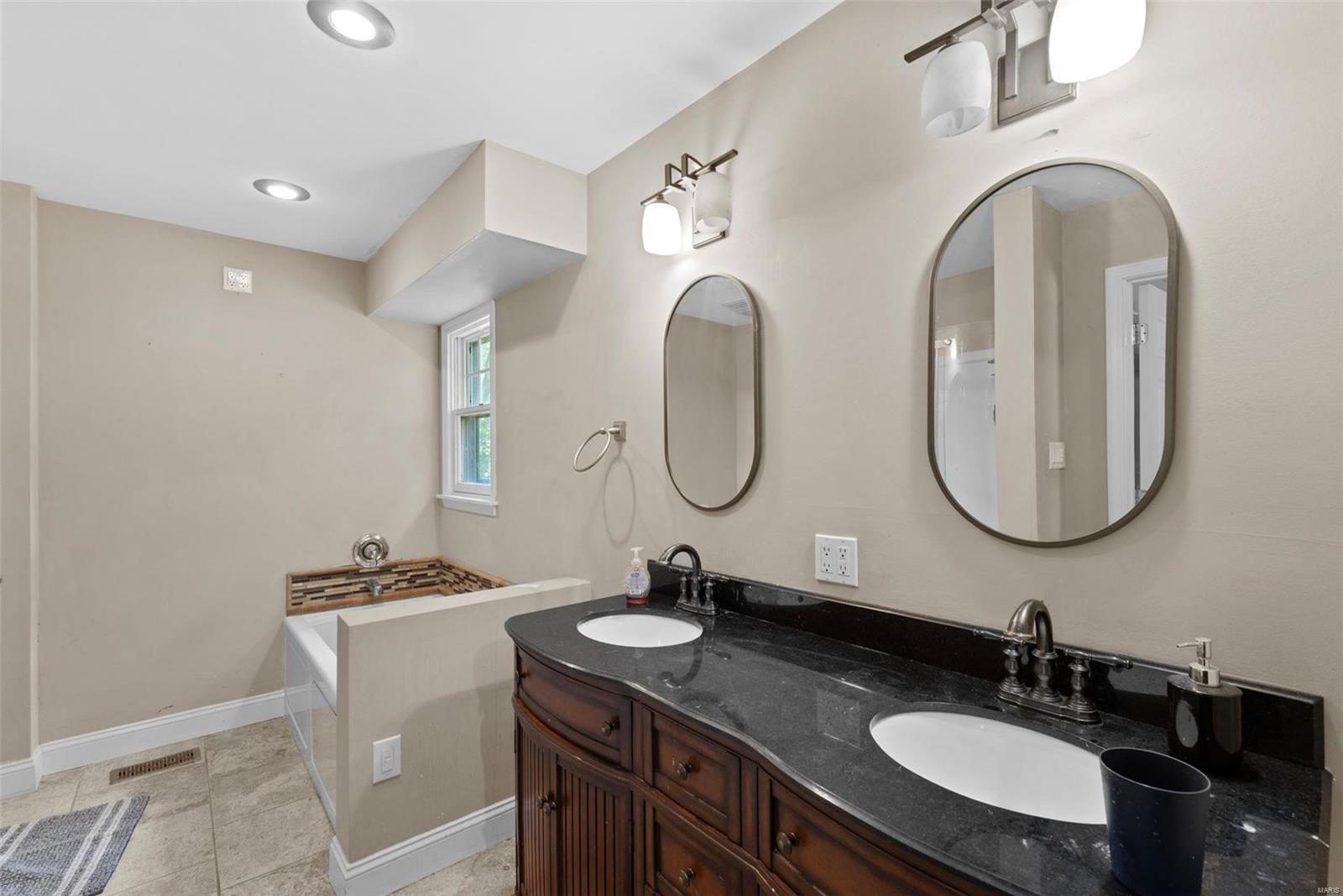 13344 West Watson Road Sunset Hills, MO 63127 - Photo 35 of 49 Gallery Image 35
