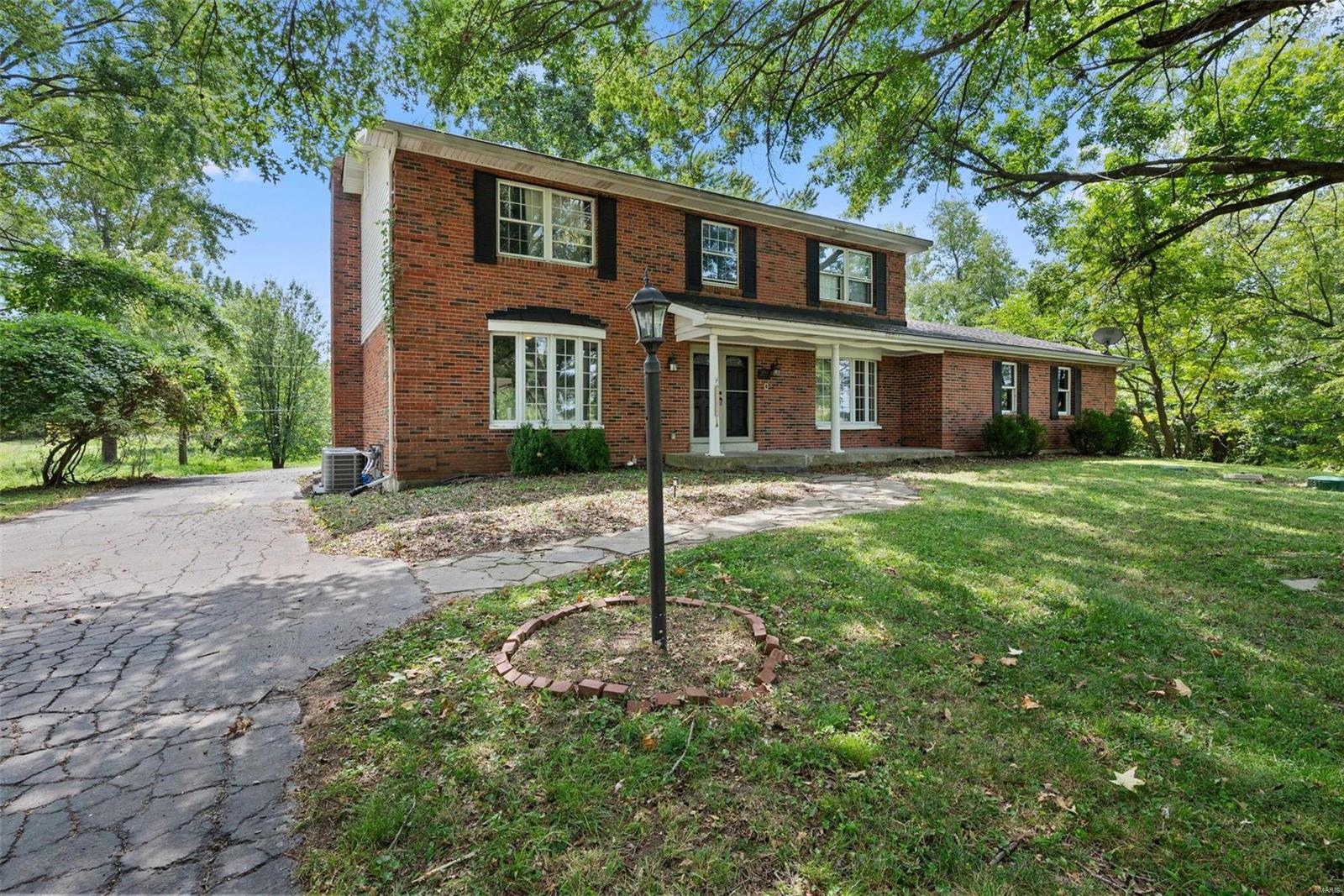 13344 West Watson Road Sunset Hills, MO 63127 - Photo 5 of 49 Gallery Image 5