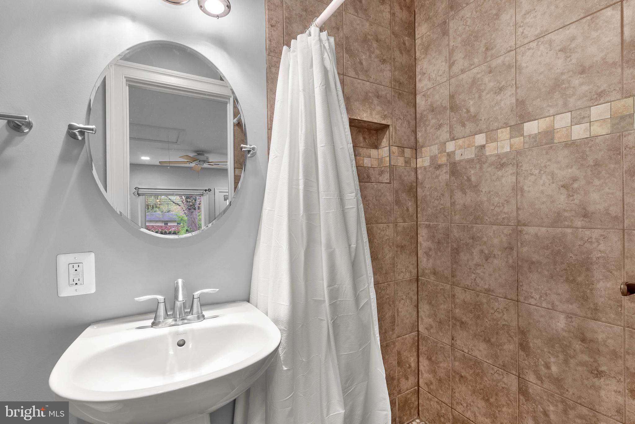 1210 Ednor Road Silver Spring, MD 20905 - Photo 31 of 49 Bathroom