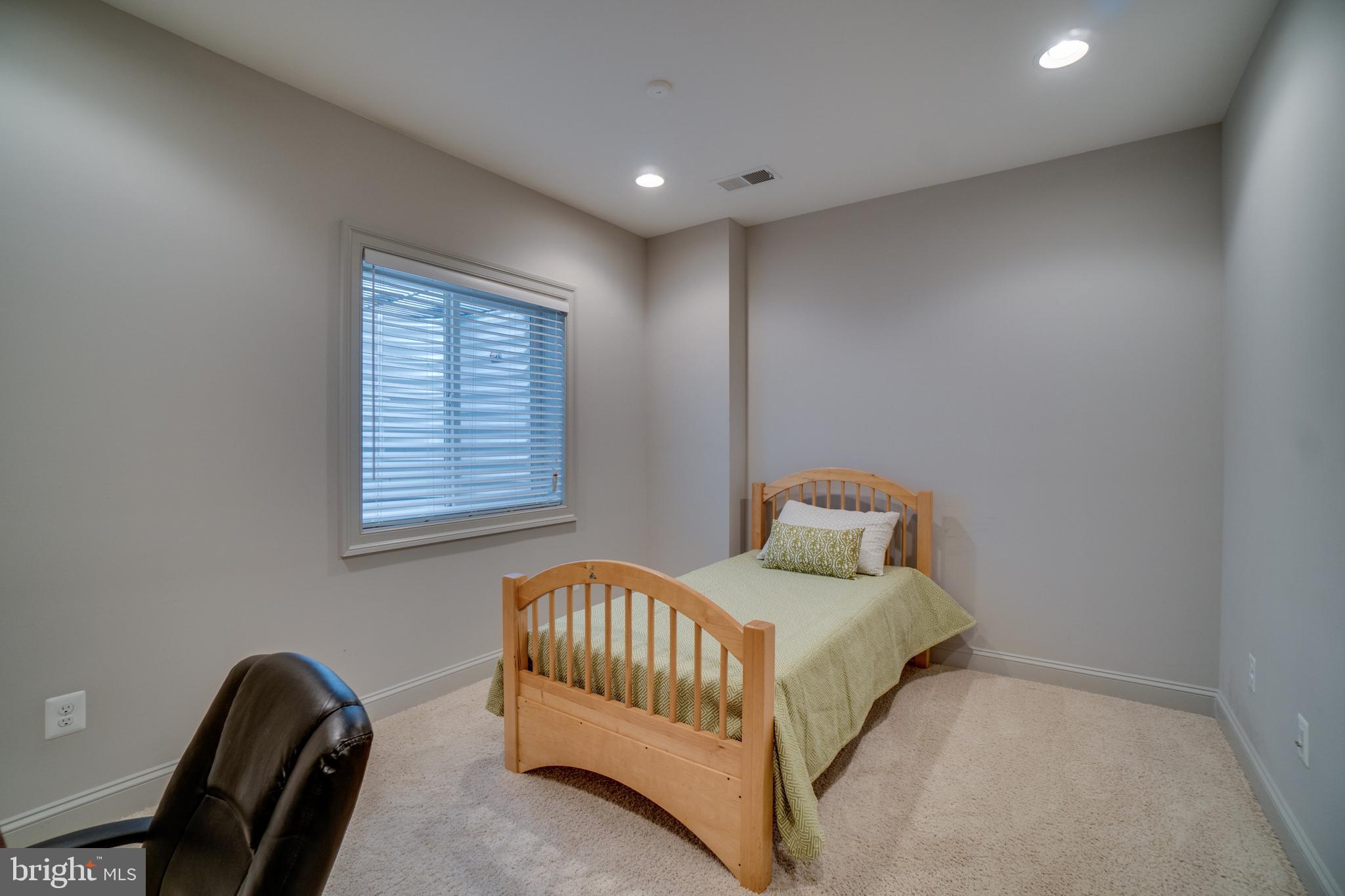 14700 Bell Tower Road Woodbridge, VA 22193 - Photo 31 of 38 Gallery Image 31