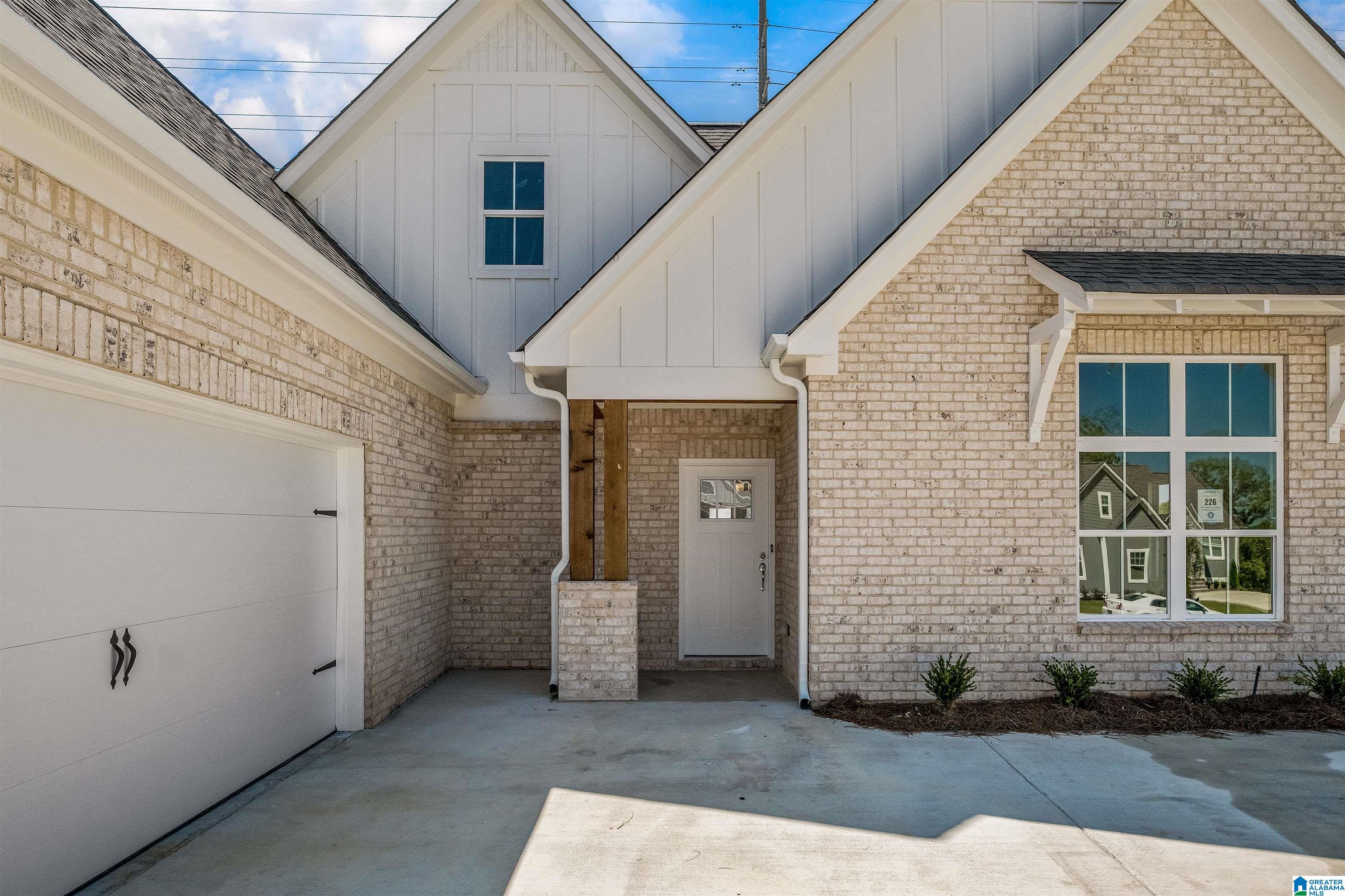 1170 Camellia Ridge Drive Pelham, AL 35124 - Photo 4 of 32